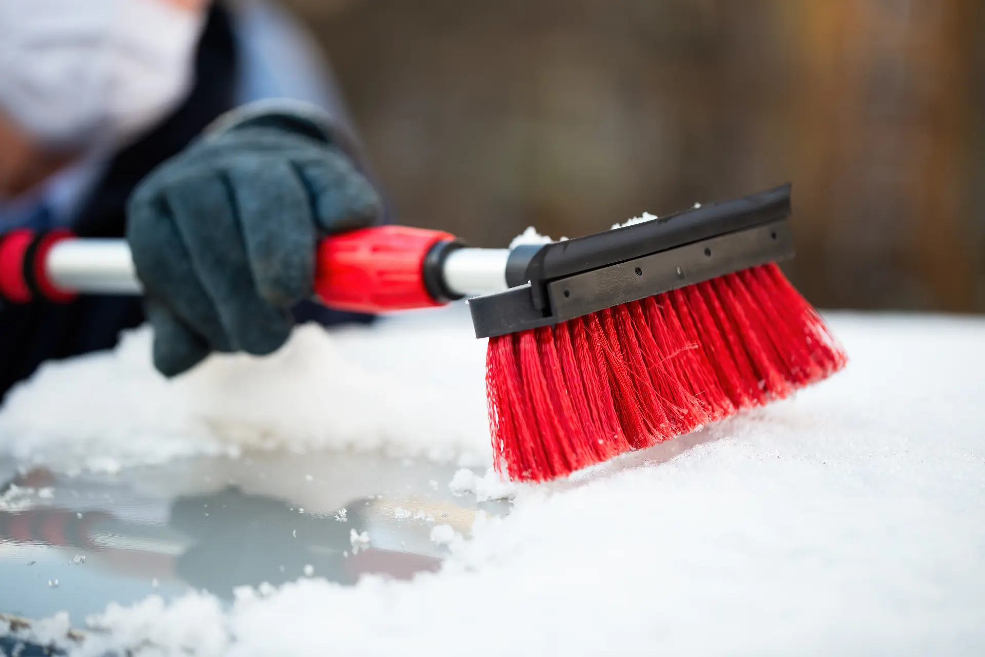 Bosse causée par un balai à neige — débosselage sans peinture Dboss